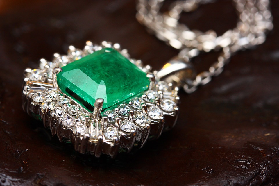 Acheter une pierre de jade : les conseils à suivre