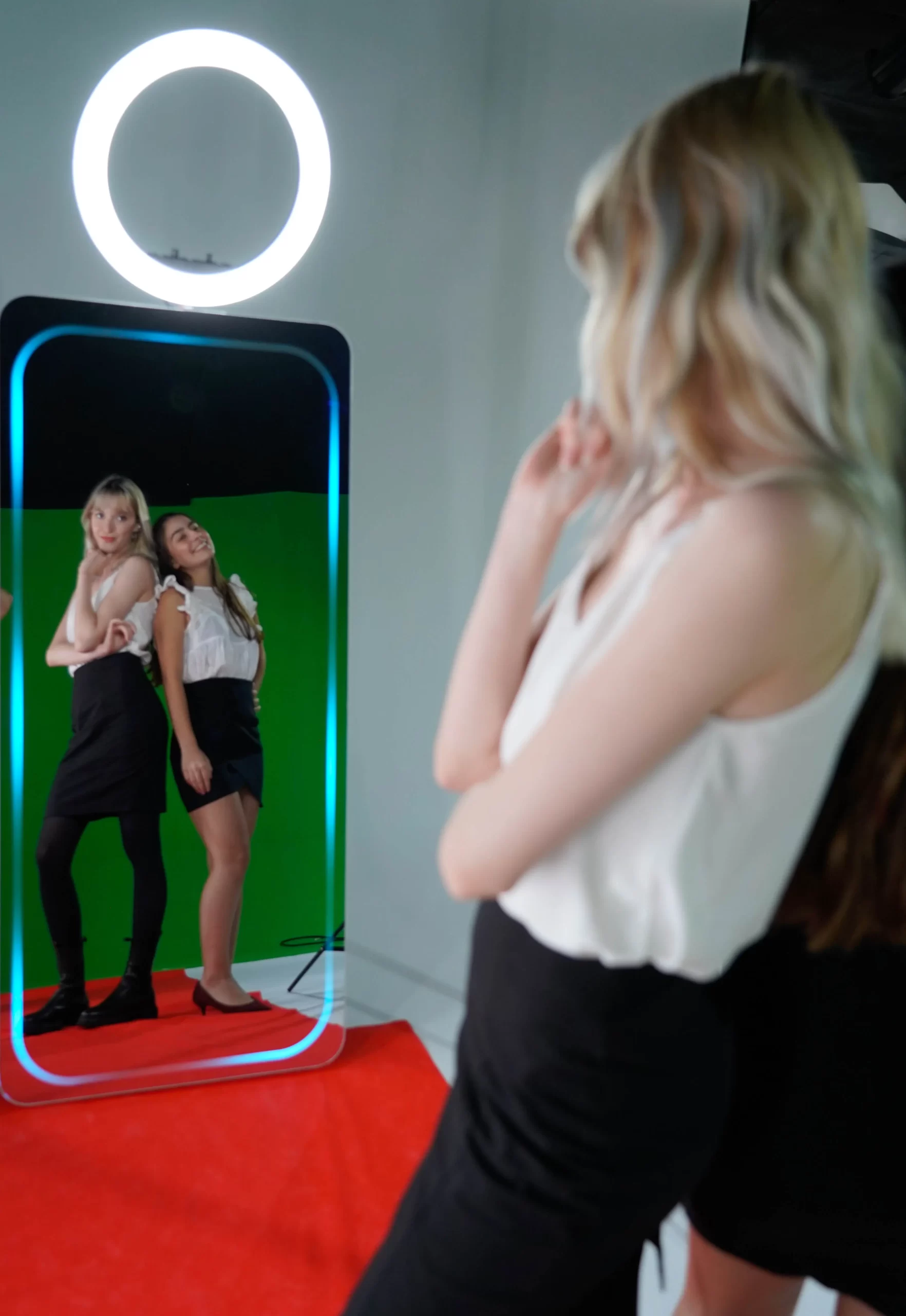 Les raisons d’opter pour la location d’une selfie box pour le lancement de ses produits